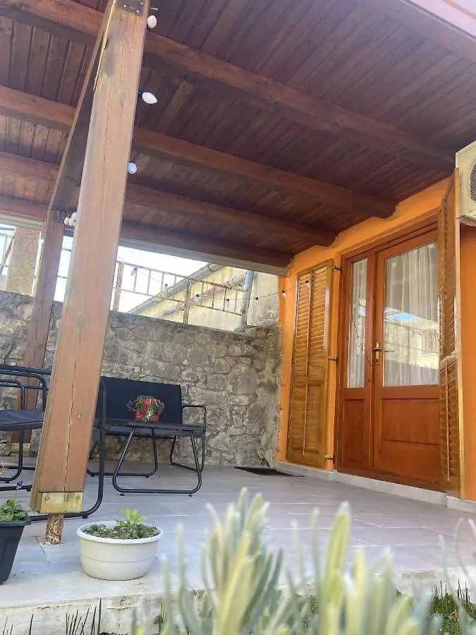 Grižane Apartman Sara דירה